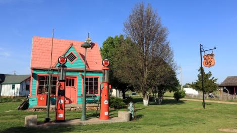 Old-fashioned gas station at Red Oak II village Old-fashioned gas station at Red Oak II village