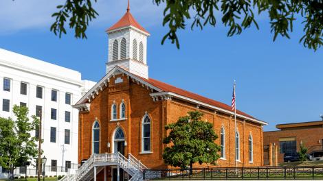 Visiting the historic Dexter Avenue Baptist Church in Montgomery, Alabama Visiting the historic Dexter Avenue Baptist Church in Montgomery, Alabama