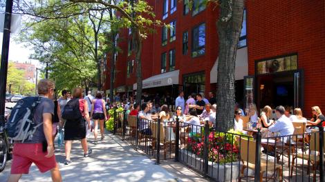 Sidewalk dining in Boston, Massachusetts Sidewalk dining in Boston, Massachusetts