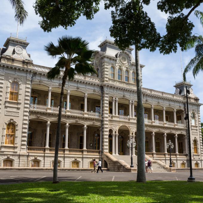 ʻIolani Palace in Honolulu, Hawaiʻi ʻIolani Palace in Honolulu, Hawaiʻi
