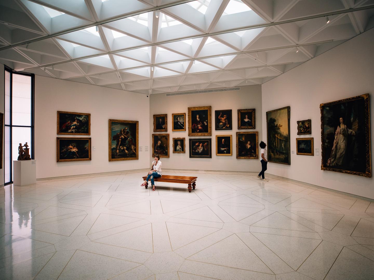 在美屬波多黎各龐塞藝術博物館瀏覽藝術品 在美屬波多黎各龐塞藝術博物館瀏覽藝術品