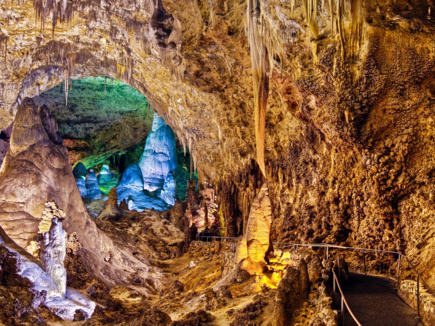Inside New Mexico's Carlsbad Caverns Inside New Mexico's Carlsbad Caverns