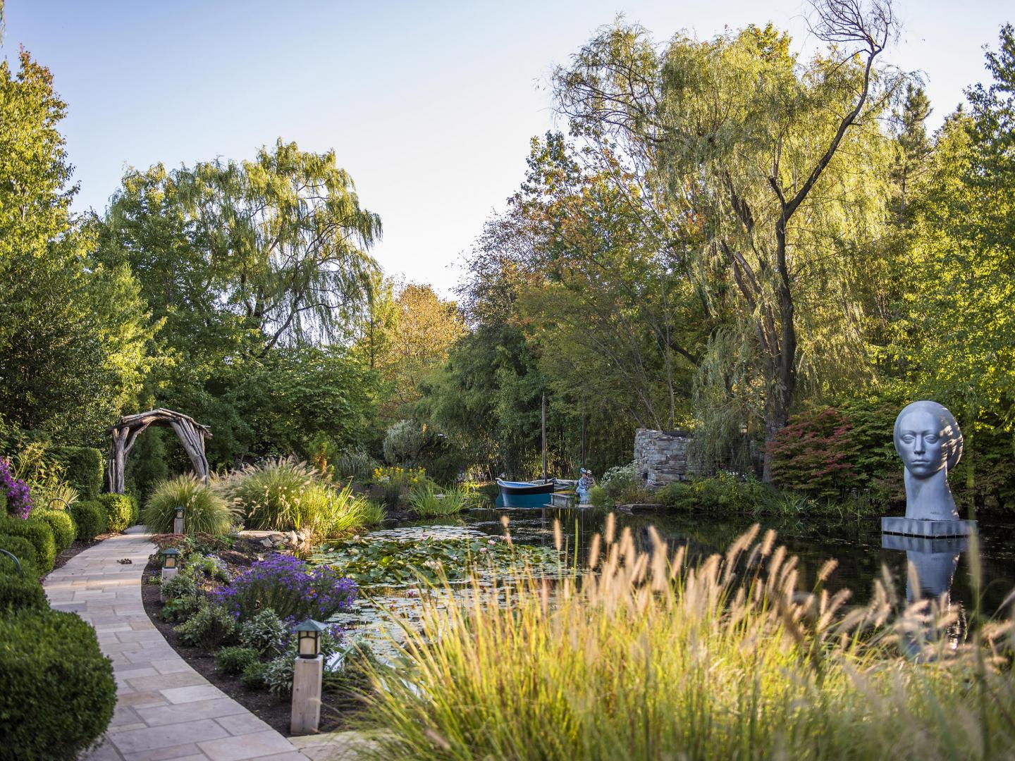 Philip Grausman’s Leucantha sculpture at the Grounds for Sculpture in Hamilton, New Jersey Philip Grausman’s Leucantha sculpture at the Grounds for Sculpture in Hamilton, New Jersey