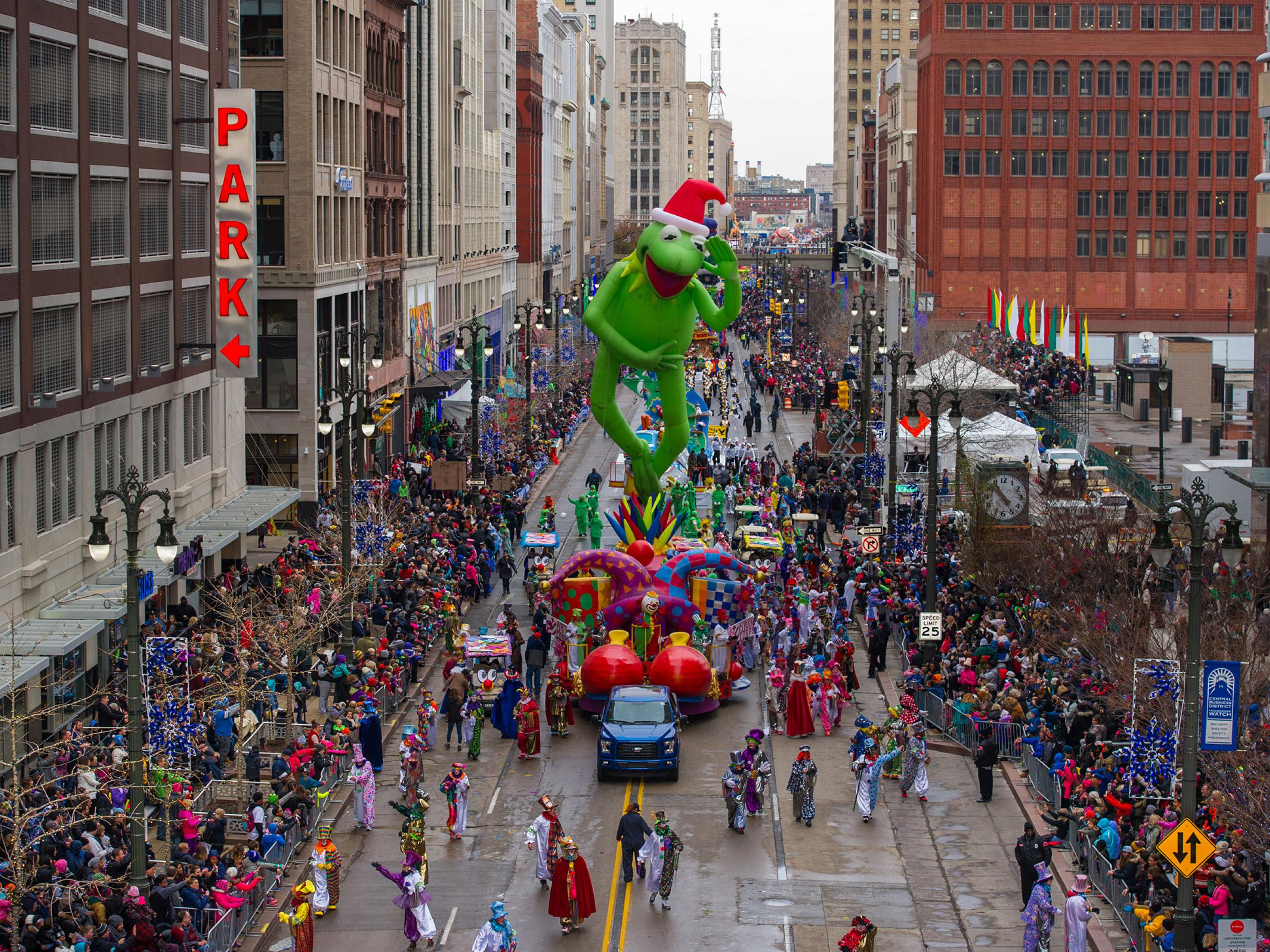 A festive day watching America’s Thanksgiving Parade in downtown Detroit A festive day watching America’s Thanksgiving Parade in downtown Detroit
