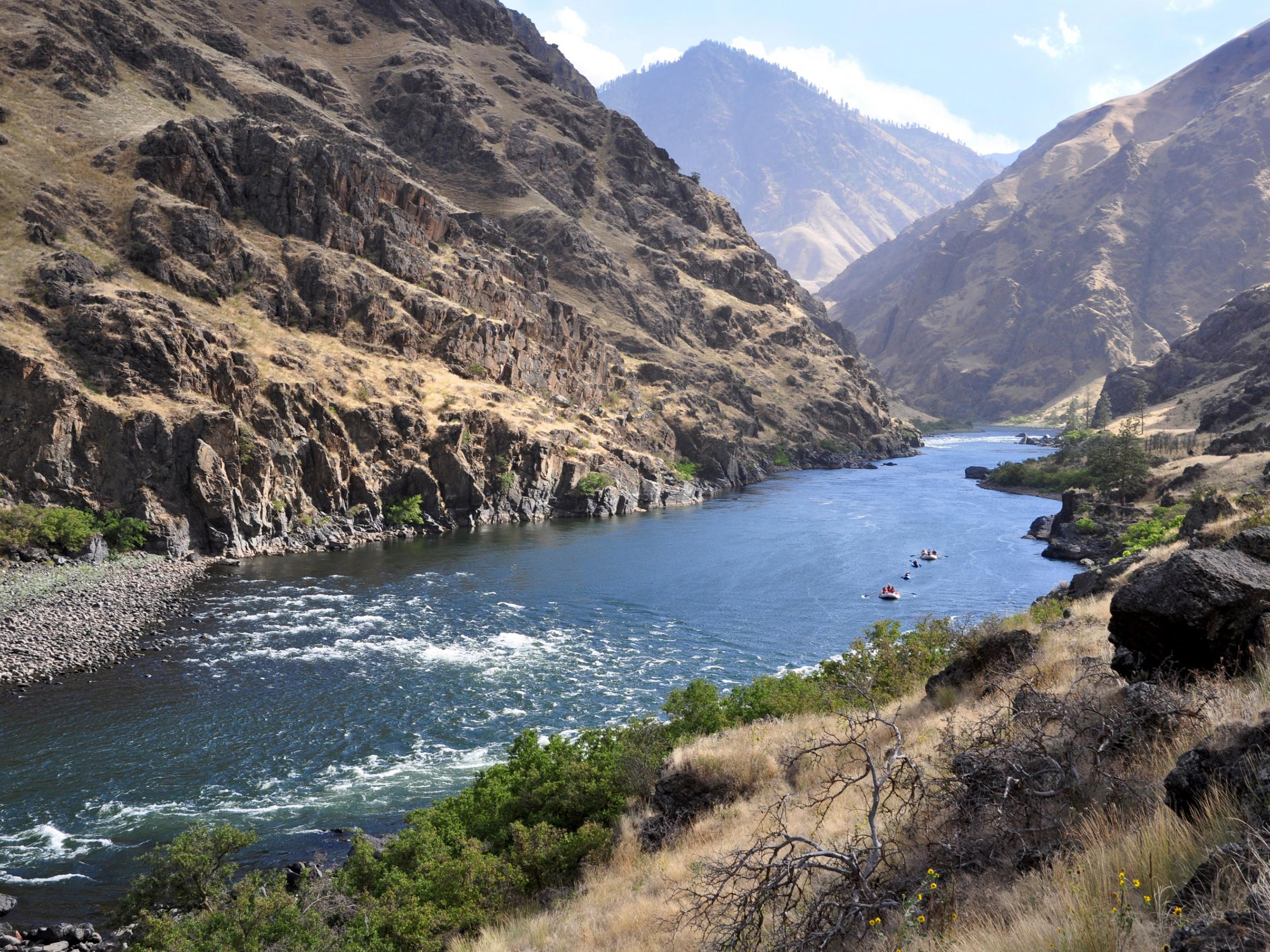 Rafting on the Snake River in Hells Canyon Rafting on the Snake River in Hells Canyon