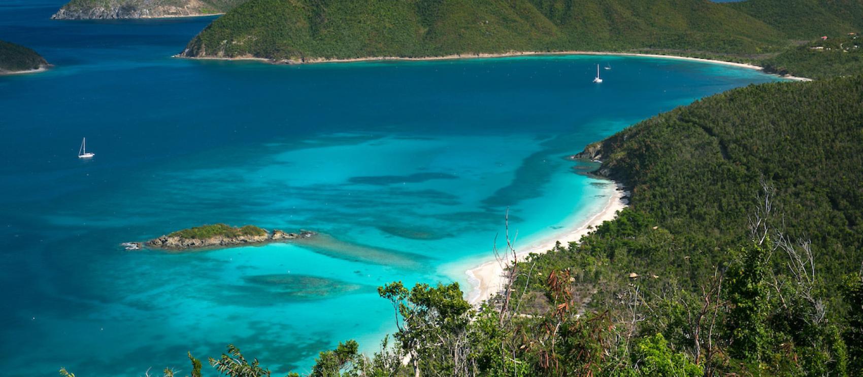 Breathtaking beach views at  St. John’s Trunk Bay Breathtaking beach views at  St. John’s Trunk Bay