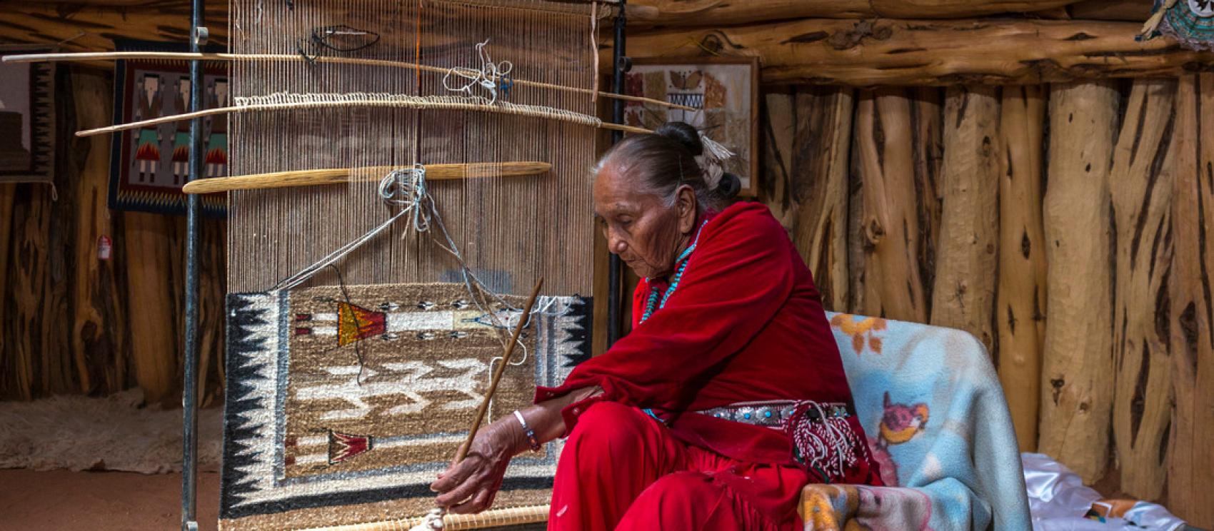 Weaving in the tradition of the Navajo Nation Weaving in the tradition of the Navajo Nation